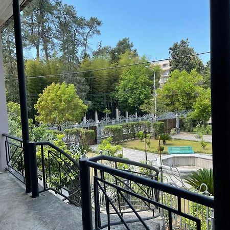 Guesthouse On Agmashenebeli 328 Kobuleti Εξωτερικό φωτογραφία